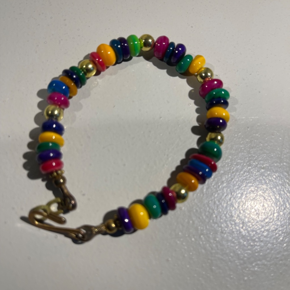 Bracelets - Picture 4 of 6